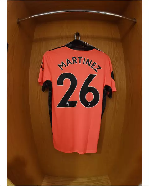 Arsenal FC: Emiliano Martinez's Hanging Shirt - Arsenal vs. Watford, Premier League 2019-2020