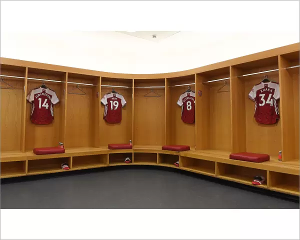 Arsenal FC: Unity in the Huddle - Pre-Match Moment, Emirates Stadium (Arsenal vs. Watford, Premier League 2019-2020)