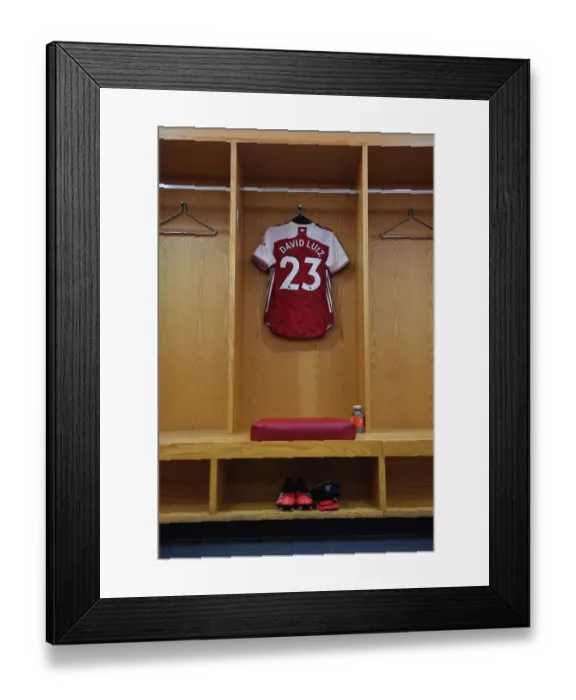 Framed Print : Behind the Scenes: David Luiz's Arsenal Changing Room Moment before Arsenal vs. Watford (2019-20) Framed Print : Behind the Scenes: David Luiz's Arsenal Changing Room Moment before Arsenal vs. Watford (2019-20)