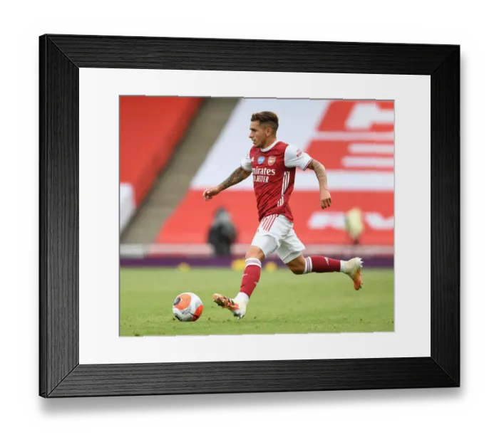Framed Print : Torreira in Action: Arsenal vs. Watford, Premier League 2019-2020 Framed Print : Torreira in Action: Arsenal vs. Watford, Premier League 2019-2020