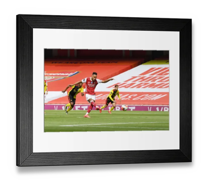 Framed Print : Arsenal's Aubameyang Scores Penalty in Arsenal v Watford Premier League Clash (2019-20)