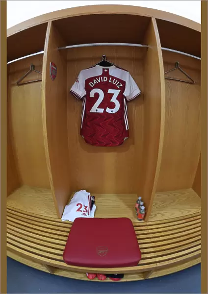 Behind the Scenes: David Luiz's Pre-Match Routine at Arsenal's Changing Room (Arsenal v Watford, 2019-20)