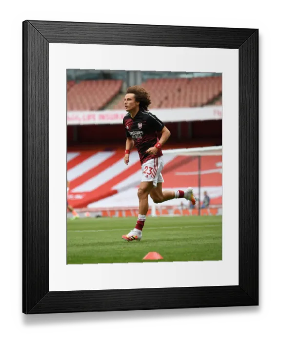 Framed Print : Arsenal's David Luiz Gears Up for Arsenal v Watford Premier League Clash at Emirates Stadium