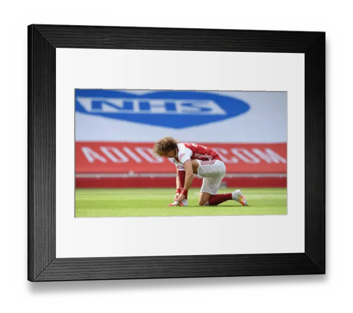 Framed Print : David Luiz Gears Up: Arsenal vs. Watford Clash (2019-20) Framed Print : David Luiz Gears Up: Arsenal vs. Watford Clash (2019-20)