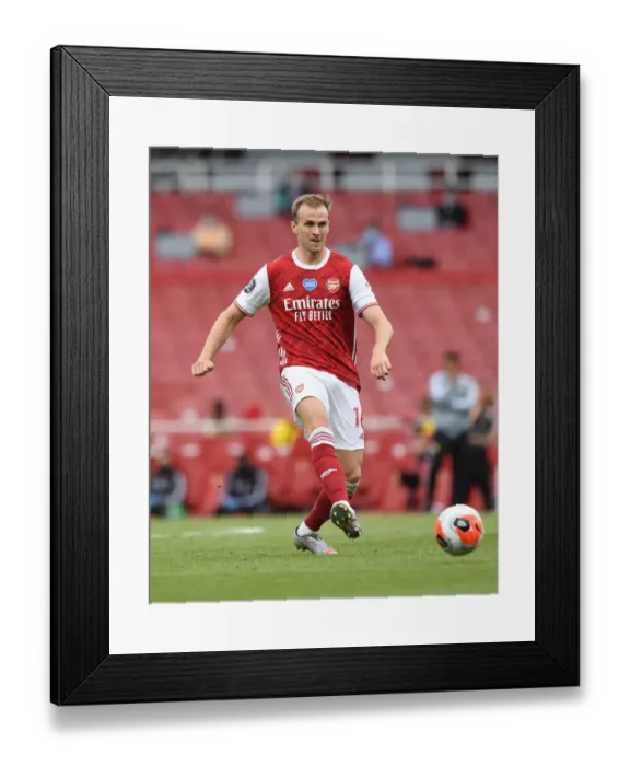 Framed Print : Rob Holding in Action: Arsenal vs. Watford (Premier League 2019-20, Emirates Stadium) Framed Print : Rob Holding in Action: Arsenal vs. Watford (Premier League 2019-20, Emirates Stadium)
