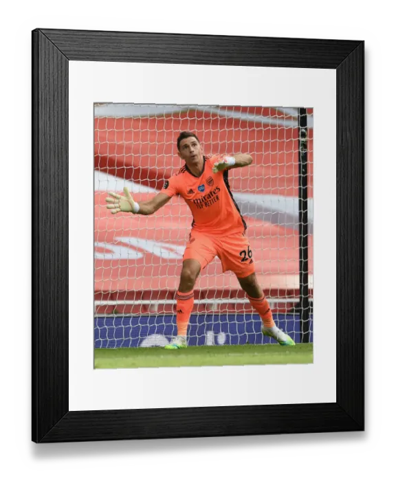 Framed Print : Arsenal's Emi Martinez in Action Against Watford, Premier League 2019-2020 Framed Print : Arsenal's Emi Martinez in Action Against Watford, Premier League 2019-2020