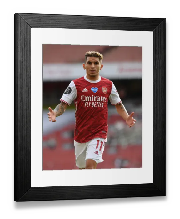 Framed Print : Arsenal's Torreira in Action against Watford in 2019-20 Premier League Clash Framed Print : Arsenal's Torreira in Action against Watford in 2019-20 Premier League Clash
