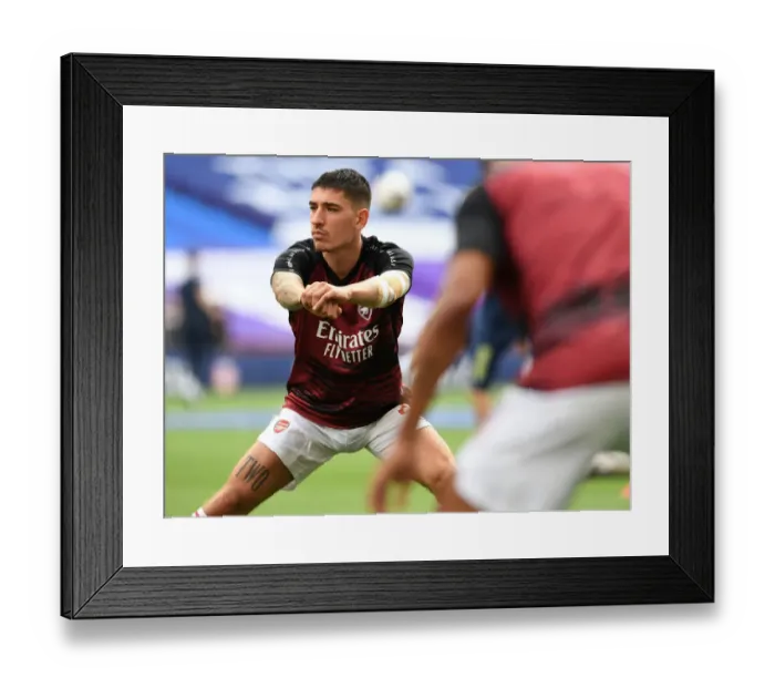 Framed Print : Arsenal's Hector Bellerin Prepares for FA Cup Final Against Chelsea at Empty Wembley Stadium (Arsenal v Chelsea, FA Cup 2020)