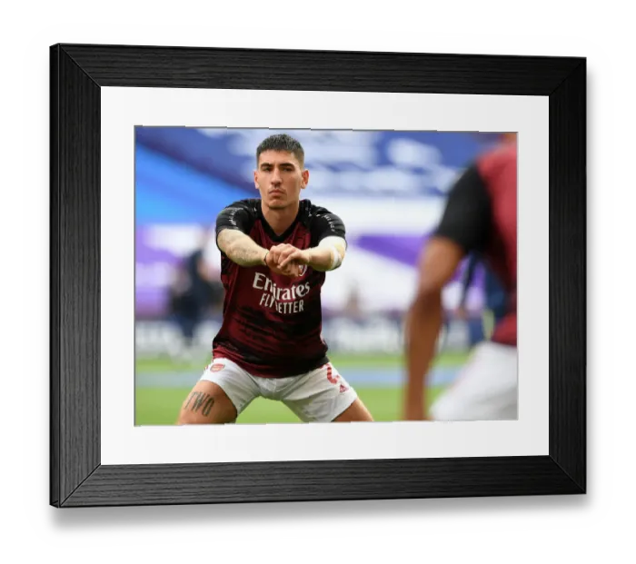 Framed Print : Arsenal's Hector Bellerin Gears Up for FA Cup Final Against Chelsea at Empty Wembley Stadium (Arsenal v Chelsea, FA Cup 2020)