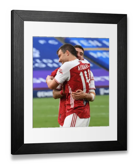 Framed Print : Arsenal and Chelsea's Empty FA Cup Final Showdown: Bellerin and Sokratis at Wembley Amidst Pandemic