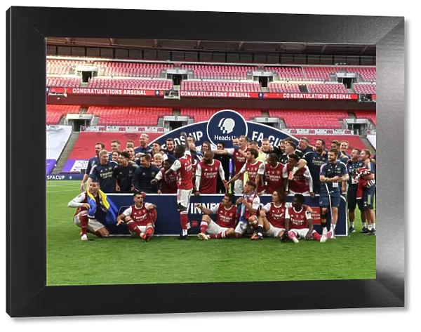 Arsenal's Aubameyang Lifts FA Cup After Empty-Stadium Victory Over Chelsea