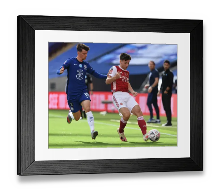 Framed Print : Arsenal vs. Chelsea FA Cup Final at Empty Wembley Stadium: A Historic Match Amidst the Coronavirus Pandemic (2020)