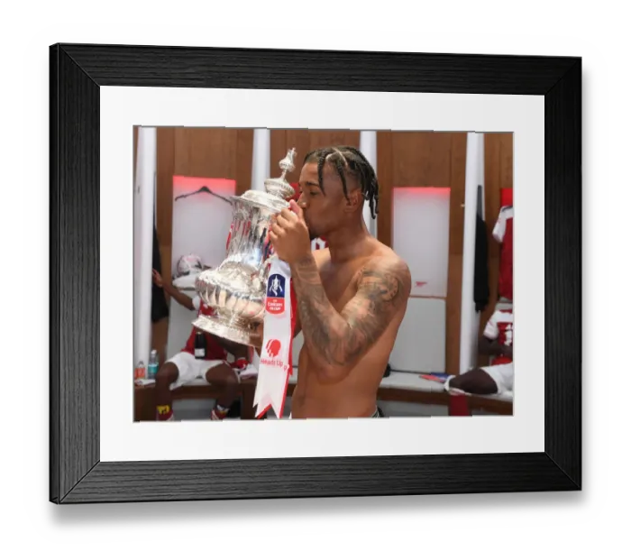 Framed Print : Arsenal Wins FA Cup at Empty Wembley Amidst Coronavirus Pandemic