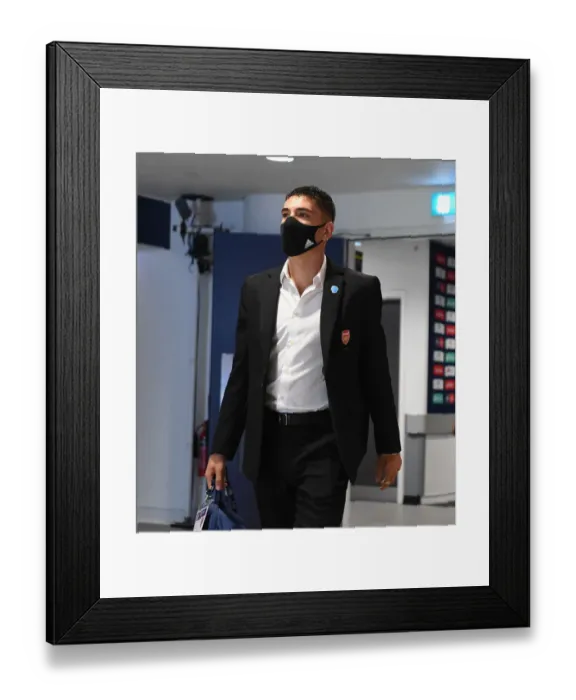 Framed Print : Arsenal's Hector Bellerin at Empty FA Cup Final: Arsenal vs. Chelsea (2020)