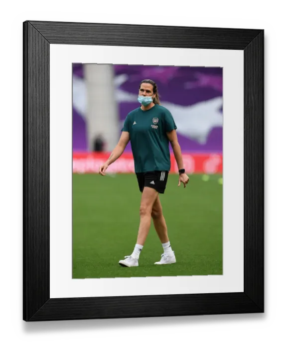 Framed Print : Arsenal FC v Paris Saint-Germain - UEFA Womens Champions League Quarter Final