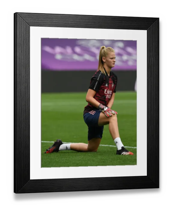 Framed Print : Arsenal Women vs Paris Saint-Germain: Quarterfinals of the UEFA Women's Champions League - San Sebastian Showdown