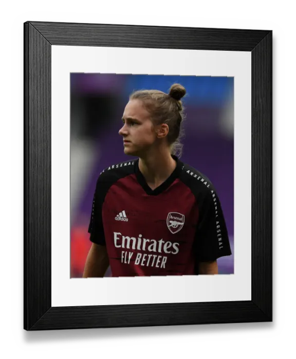Framed Print : Arsenal's Viviane Miedema: Unwavering Determination Ahead of UEFA Champions League Quarterfinal vs Paris Saint-Germain