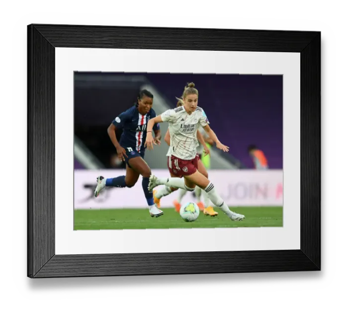 Framed Print : Vivianne Miedema's Stellar Performance: Arsenal Women Triumph Over Paris Saint-Germain in UEFA Champions League