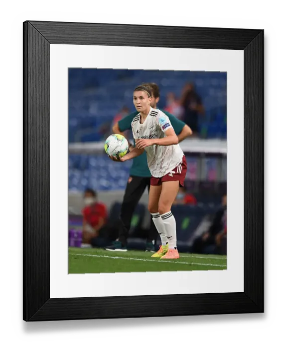 Framed Print : Arsenal Women vs Paris Saint-Germain: Battle in the UEFA Women's Champions League Quarterfinals