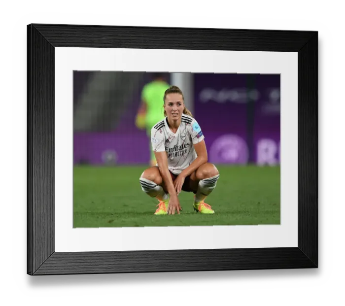 Framed Print : Arsenal FC vs Paris Saint-Germain: Women's UEFA Champions League Quarterfinal Showdown