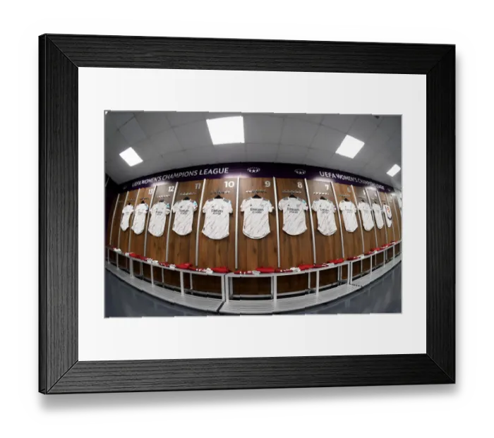 Framed Print : Arsenal Women vs Paris Saint-Germain: Quarterfinal Match Shirts, UEFA Champions League, San Sebastian