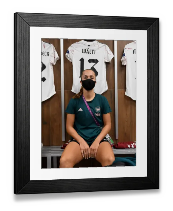 Framed Print : Arsenal vs Paris Saint-Germain: Women's UEFA Champions League Quarterfinal Showdown