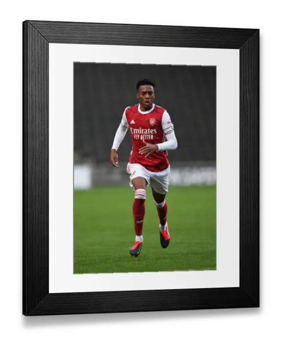Framed Print : Arsenal's Joe Willock Shines in Pre-Season Clash against MK Dons (2020-21)