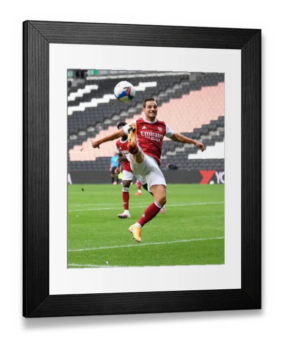 Framed Print : Arsenal's Cedric Soares in Action against MK Dons in 2020 Pre-Season Friendly
