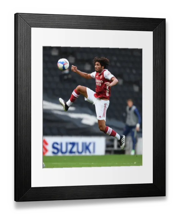 Framed Print : Arsenal's Mo Elneny in Pre-Season Action Against MK Dons Framed Print : Arsenal's Mo Elneny in Pre-Season Action Against MK Dons