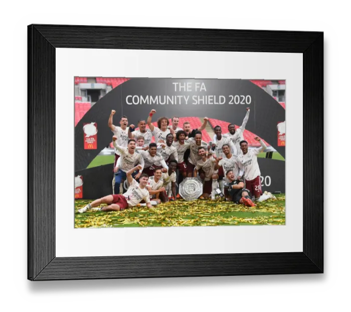 Framed Print : Arsenal Celebrates FA Community Shield Victory over Liverpool