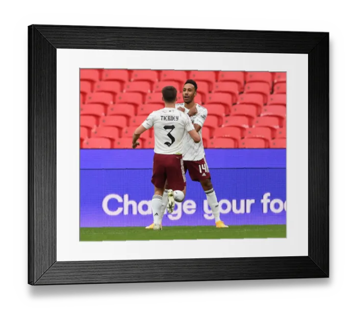 Framed Print : Aubameyang's Stunner: Arsenal Claims FA Community Shield Victory over Liverpool