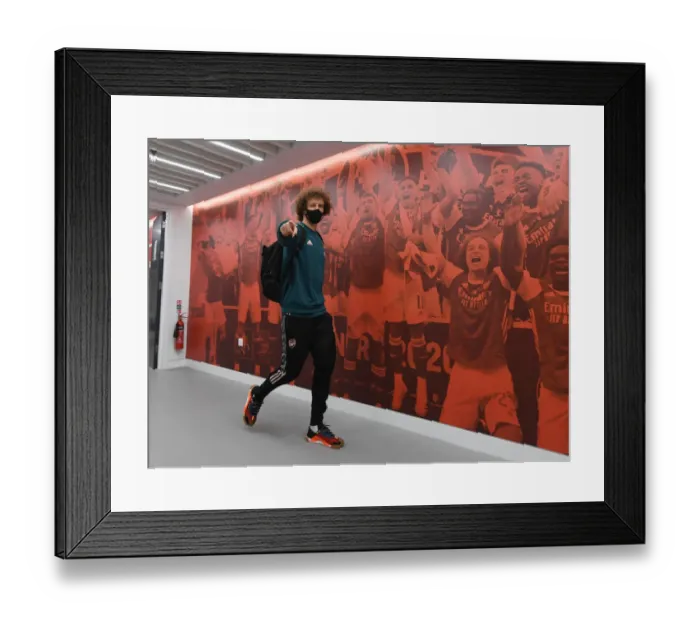 Framed Print : Arsenal's David Luiz Prepares for Arsenal v Liverpool - FA Community Shield Showdown