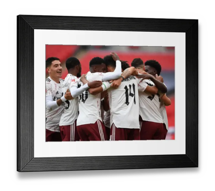 Framed Print : Arsenal vs Liverpool: FA Community Shield Clash at Wembley Stadium Framed Print : Arsenal vs Liverpool: FA Community Shield Clash at Wembley Stadium