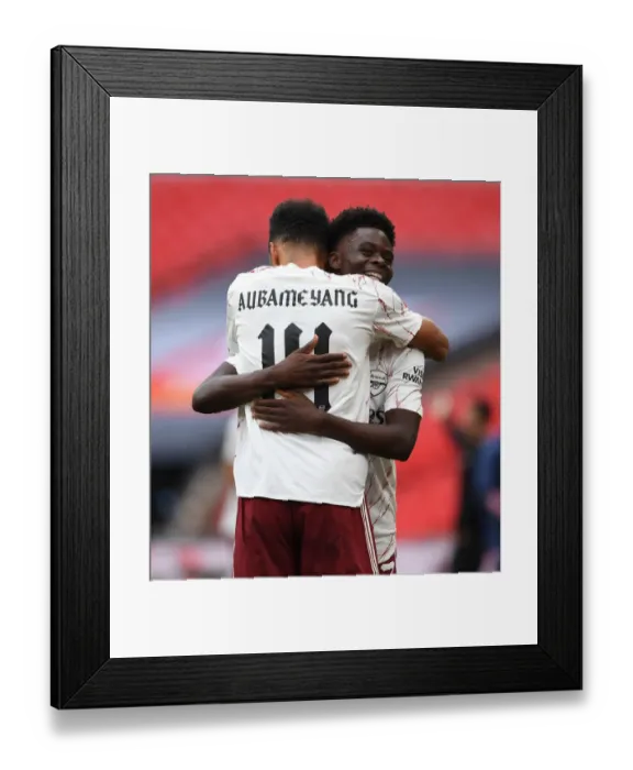 Framed Print : Arsenal vs Liverpool: FA Community Shield Clash at Wembley (2020-21)