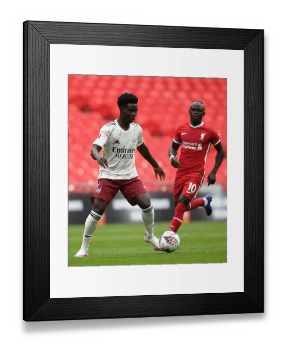 Framed Print : Arsenal vs. Liverpool: FA Community Shield Clash at Wembley Stadium (2020-21)