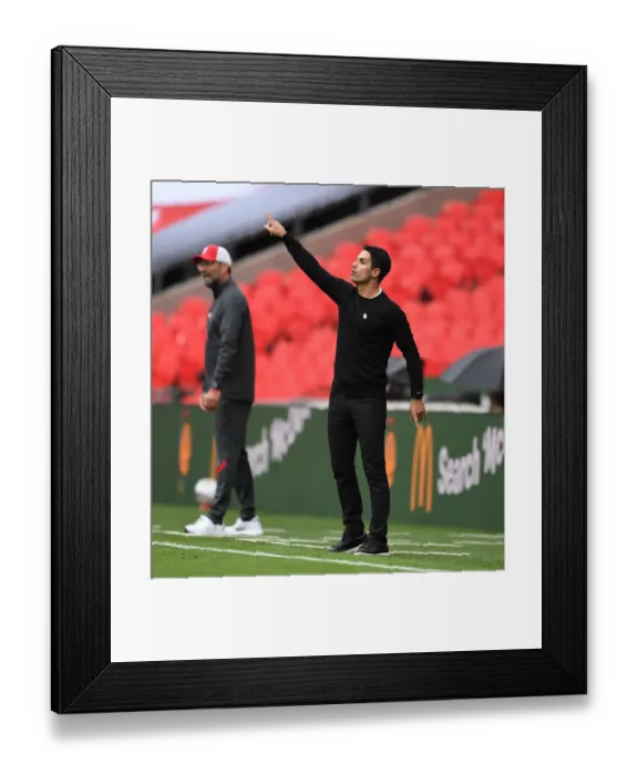 Framed Print : Arsenal vs Liverpool: FA Community Shield Clash at Wembley (2020-21)