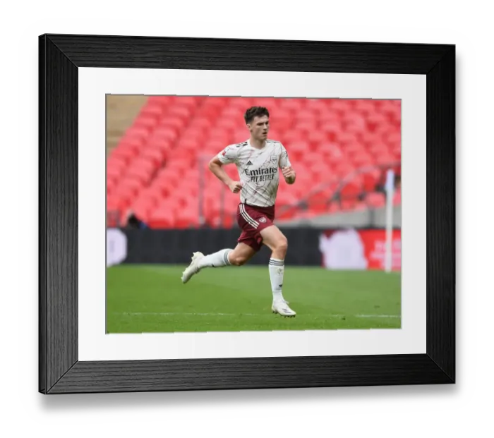Framed Print : Arsenal vs Liverpool: FA Community Shield Clash at Wembley (2020-21) Framed Print : Arsenal vs Liverpool: FA Community Shield Clash at Wembley (2020-21)