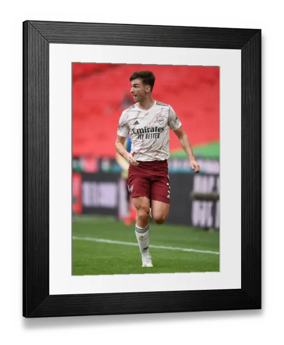 Framed Print : Arsenal vs Liverpool: FA Community Shield Clash at Wembley Stadium Framed Print : Arsenal vs Liverpool: FA Community Shield Clash at Wembley Stadium