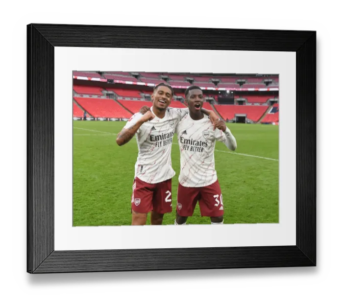 Framed Print : Arsenal vs Liverpool: FA Community Shield Clash at Wembley (2020-21) Framed Print : Arsenal vs Liverpool: FA Community Shield Clash at Wembley (2020-21)