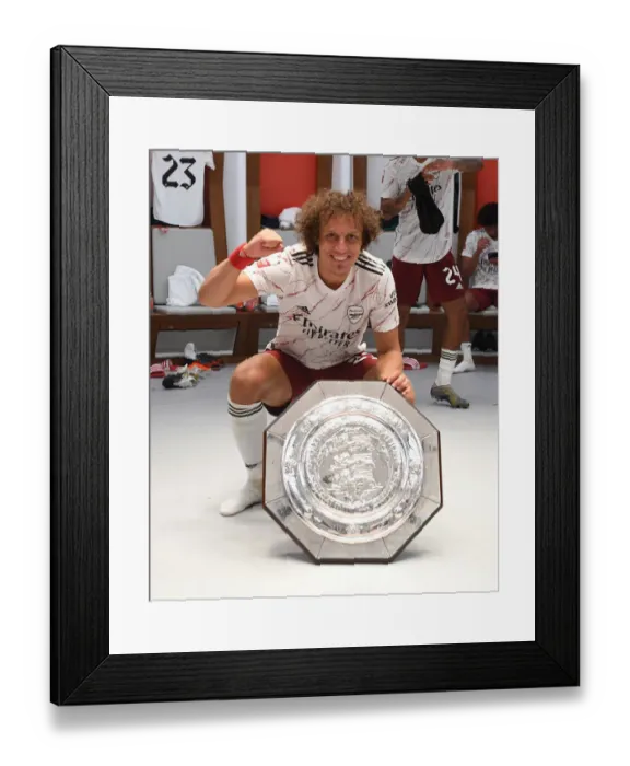 Framed Print : Arsenal vs Liverpool: FA Community Shield Clash at Wembley Stadium