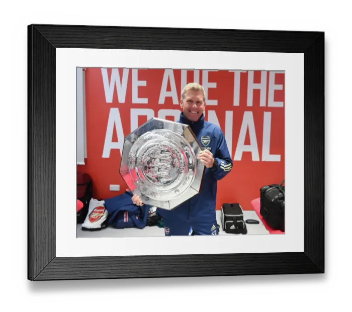 Framed Print : Arsenal vs Liverpool: FA Community Shield Clash at Wembley Stadium