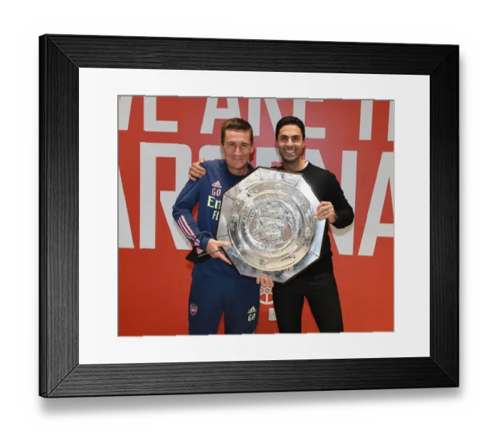 Framed Print : Arsenal vs Liverpool: FA Community Shield Clash at Wembley (2020-21) Framed Print : Arsenal vs Liverpool: FA Community Shield Clash at Wembley (2020-21)