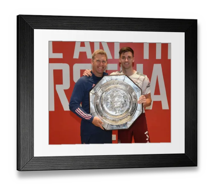 Framed Print : Arsenal vs Liverpool: FA Community Shield Clash at Wembley (2020-21) Framed Print : Arsenal vs Liverpool: FA Community Shield Clash at Wembley (2020-21)