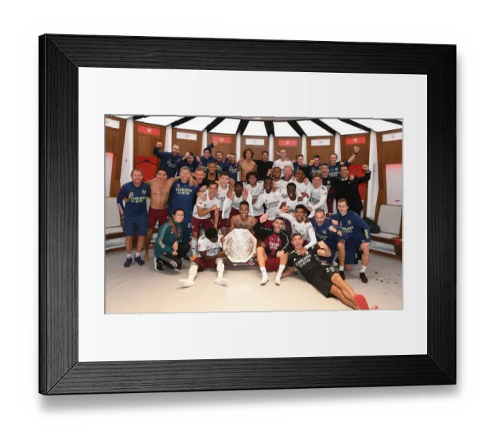 Framed Print : Arsenal Rejoice in FA Community Shield Triumph over Liverpool