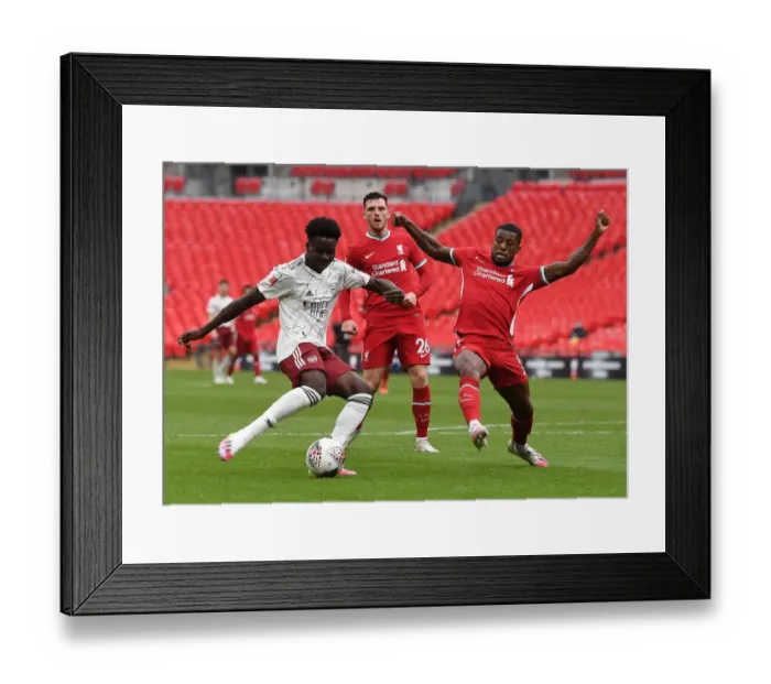 Framed Print : Arsenal vs Liverpool: FA Community Shield Clash at Wembley Stadium Framed Print : Arsenal vs Liverpool: FA Community Shield Clash at Wembley Stadium