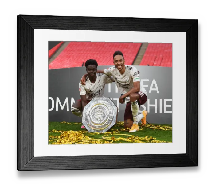 Framed Print : Arsenal vs Liverpool Showdown: FA Community Shield Clash at Wembley Stadium