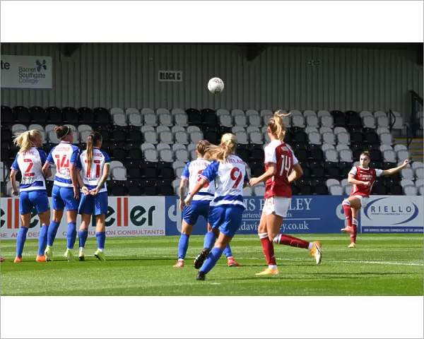 Arsenal Women vs Reading Women: Steph Catley's Dramatic Free Kick in FA WSL Action (2020-21)