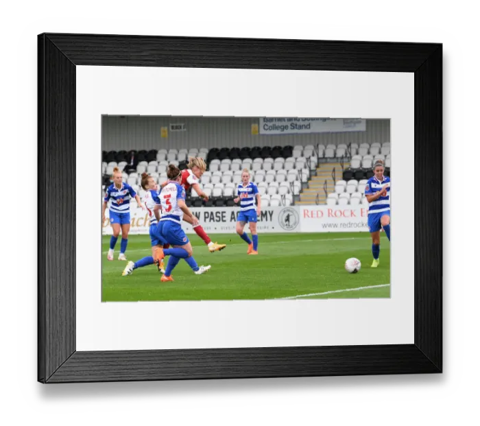 Framed Print : Arsenal Women's Dominance: Jill Roord Scores Hat-trick Against Reading in FA WSL Match