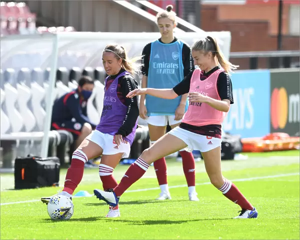 Arsenal Women Warm Up: Nobbs and Williamson Before Arsenal v Reading (FA WSL 2020-21)
