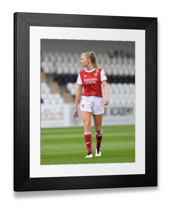 Framed Print : Arsenal's Leah Williamson in Action Against Reading Women (FA WSL 2020-21) Framed Print : Arsenal's Leah Williamson in Action Against Reading Women (FA WSL 2020-21)